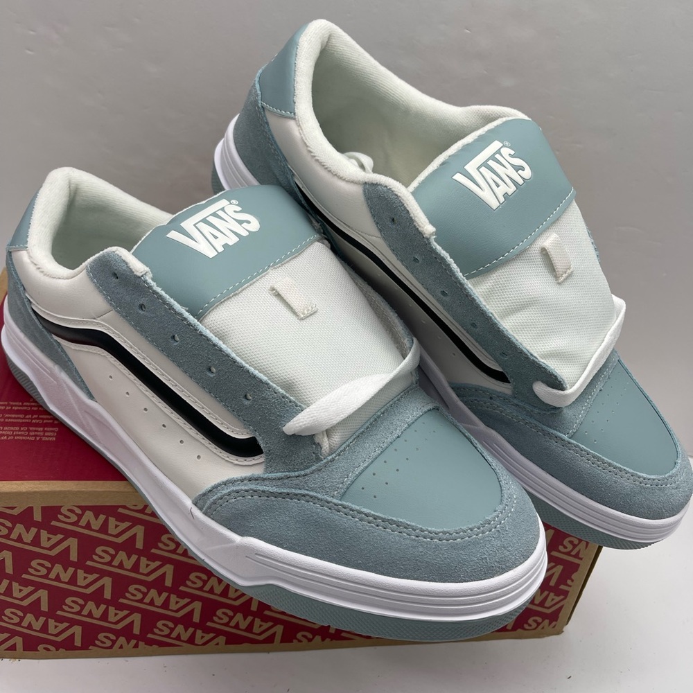 Vans Men’s Hylane
Baby Blue/White
VN000D1JYF5 Skate Sneakers
Light Blue White - Picture 4 of 16